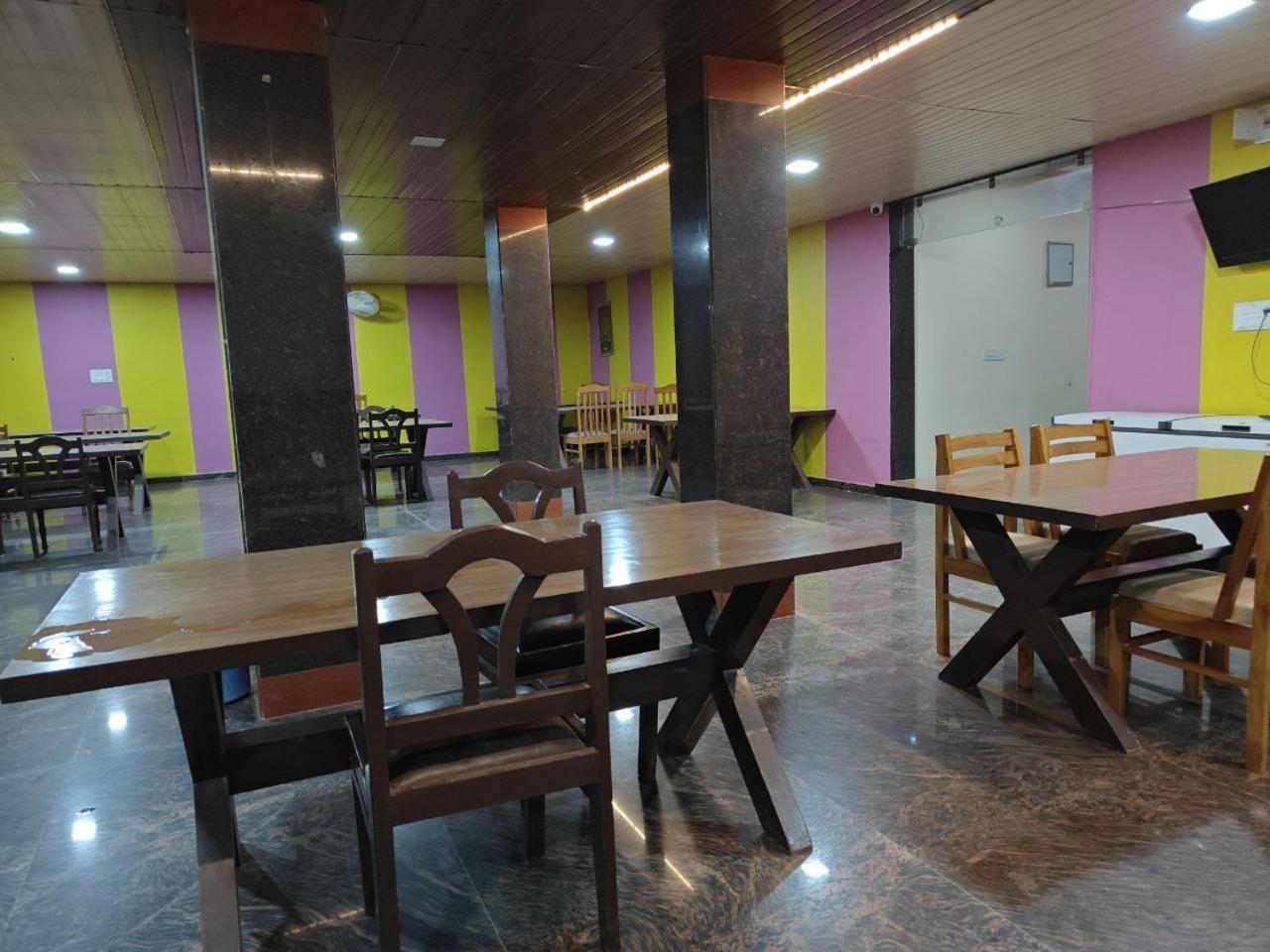 Hotel Shyam Sarover And Restaurant Ringas Eksteriør bilde